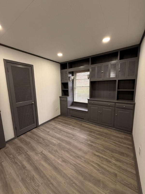 Building Photo - 17727 Crest Dr