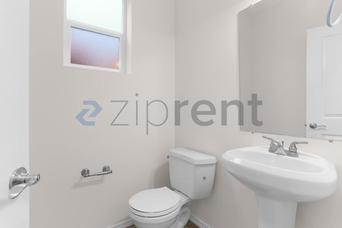 Building Photo - 18507 26th Ave SE