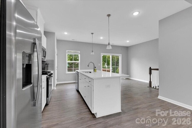 Building Photo - 2611 Grantham Place Dr