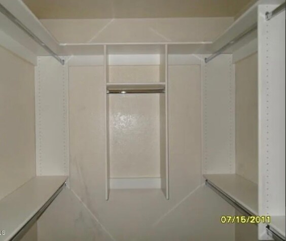 Master walkin closet - 5757 W Eugie Ave