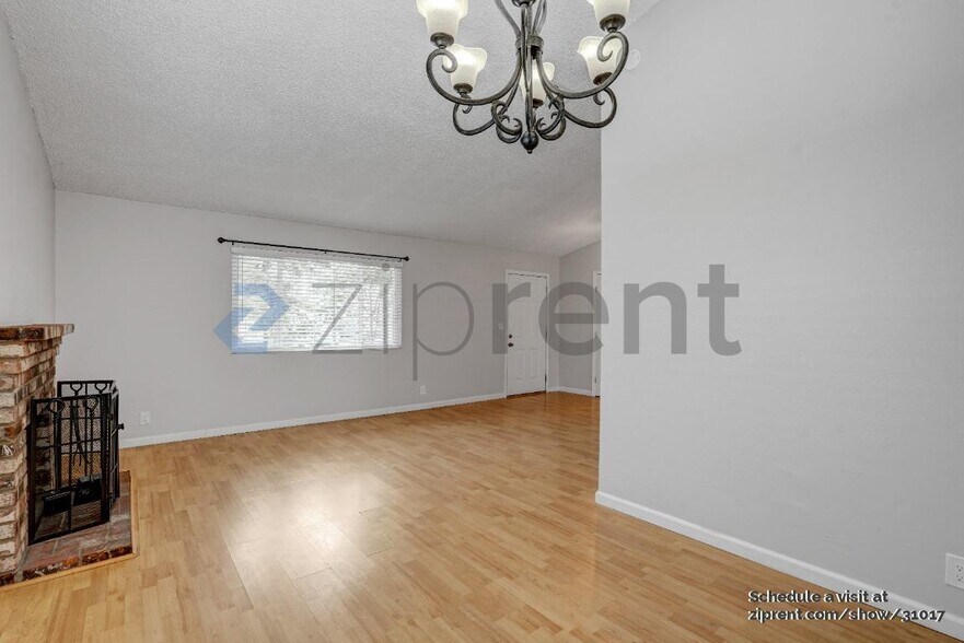 Building Photo - 619 Barnacle Way
