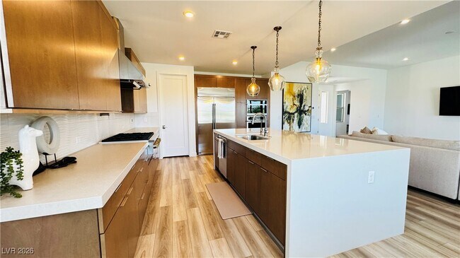 Building Photo - 9836 Starlight Ridge Ave