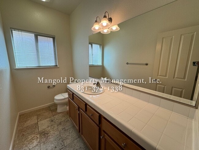 Building Photo - 3075cre