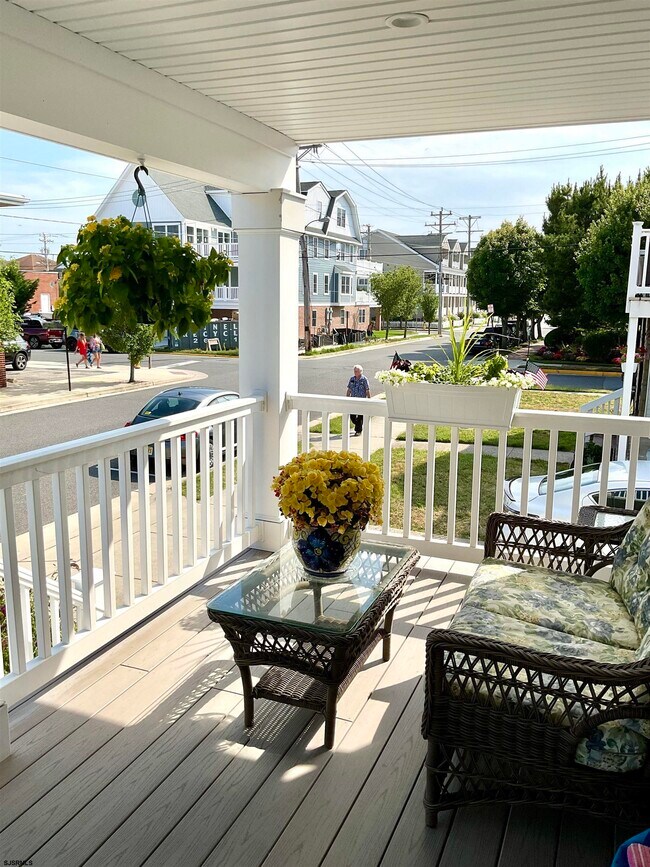 Building Photo - 9103 Amherst Ave