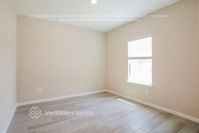 Building Photo - 11381 Oyster Creek Rd