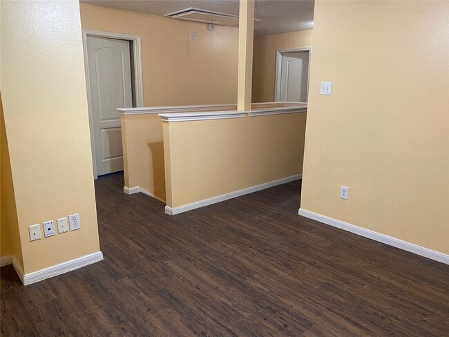 Building Photo - 9311 Eaglewood Spring Dr