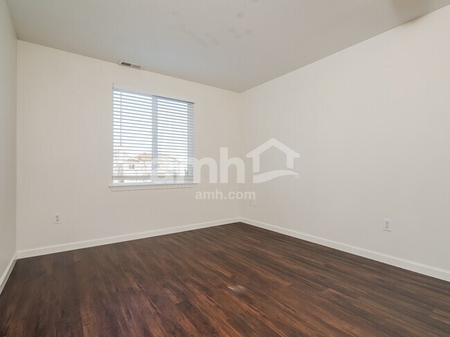 Building Photo - 5424 Balustrade Blvd SE