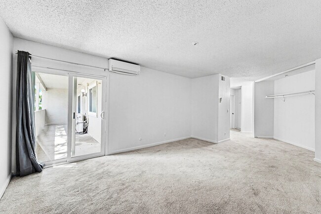 Building Photo - 1453 Neotomas Ave