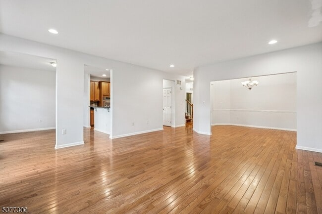 Building Photo - 84 Henning Terrace