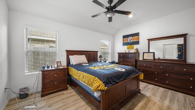 Building Photo - Spacious, well-maintained 4-bedroom, 2-bath single-story home designed for comfortable everyday l...