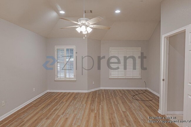 Building Photo - 609 S Ruidoso Downs Dr