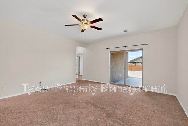Building Photo - 3408 Oregon Trail Rd NE