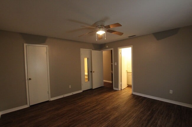 Building Photo - El Cerrito Place 8327/8329