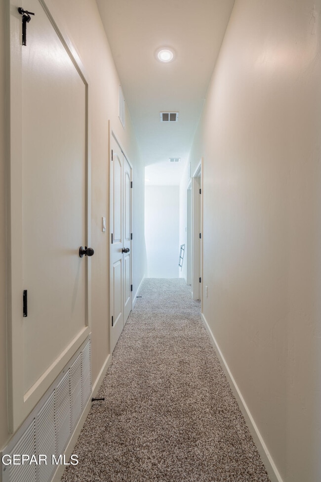 Building Photo - 11472 Van Nuys Dr