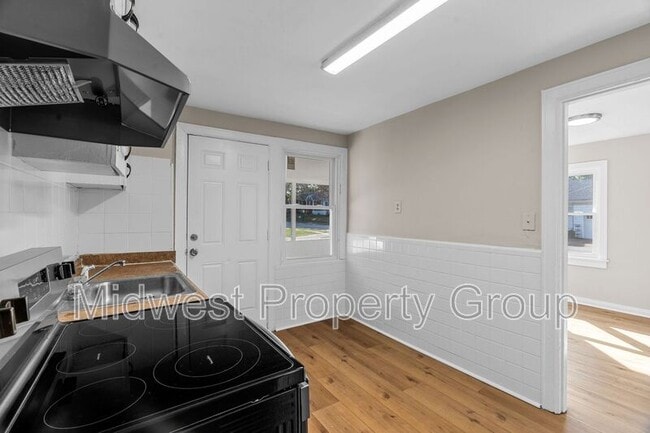 Building Photo - 3410 McKibbon