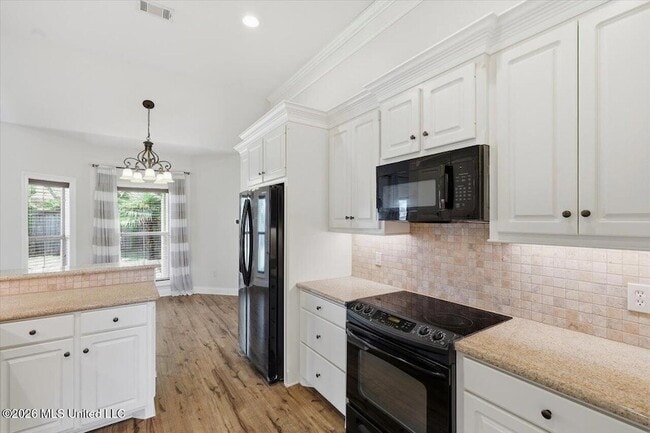Building Photo - 146 Tradition Pkwy