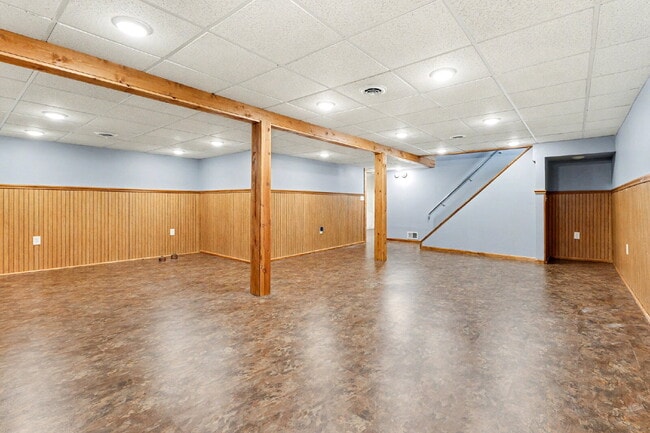 Building Photo - Charming 3-Bed Home - $2000/ month