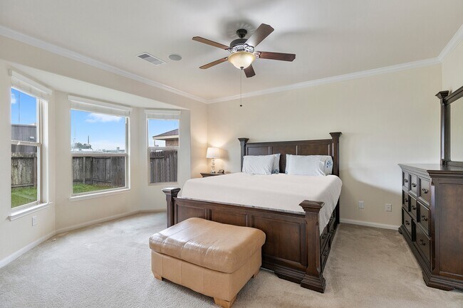 Building Photo - 16911 Savannah Park Dr