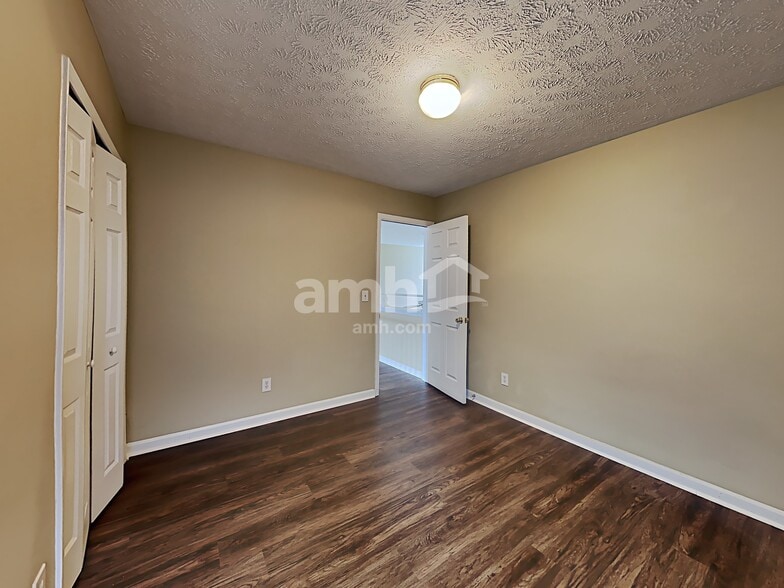 Building Photo - 3915 Madison Bnd NW