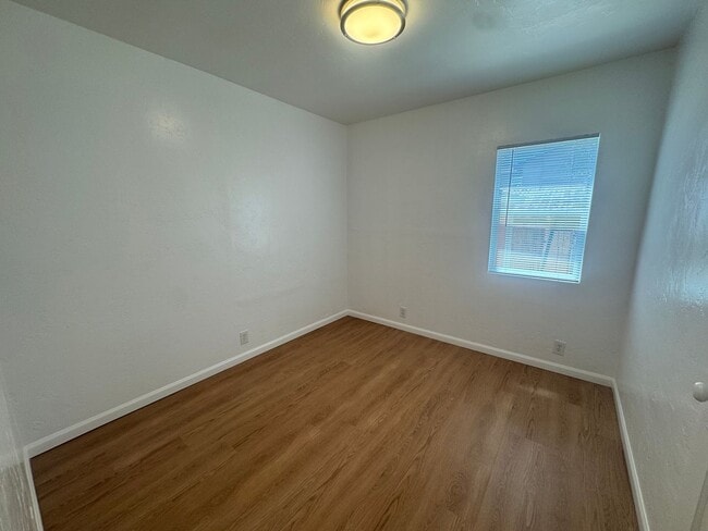 Building Photo - 210 W Boone St
