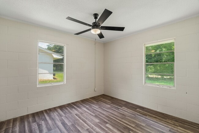 Building Photo - 1 E Westover Dr