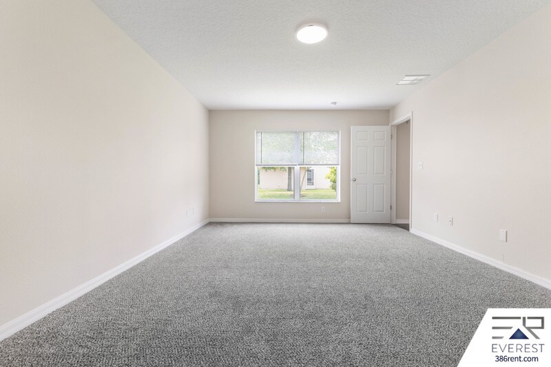 Building Photo - 26 Round Table Ln