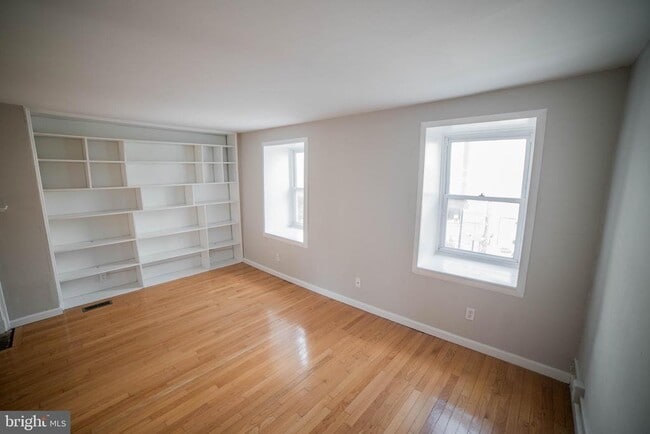 Building Photo - 1107 N 3rd St