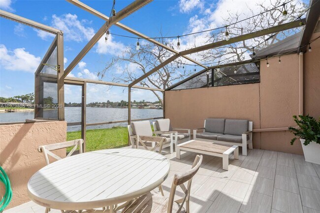 Building Photo - 1305 NW 122nd Terrace