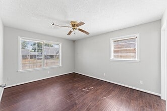 Building Photo - 314 Empress Dr