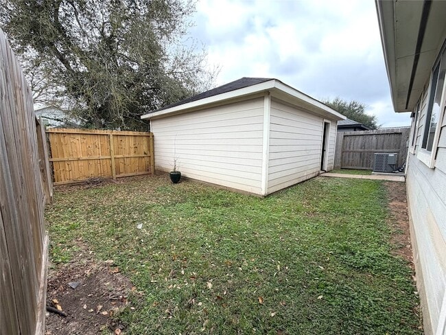 Building Photo - 10667 Cobblecreek Way