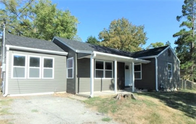 Primary Photo - 3 Bed 1 Bath House