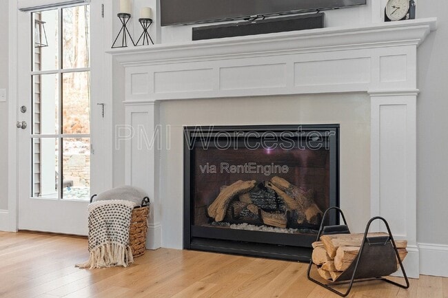 Building Photo - 57 Old Brook Rd