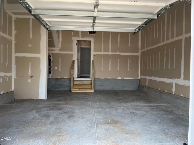 Building Photo - 642 Gimari Dr