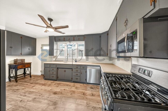 Building Photo - 6150 Coke Ave