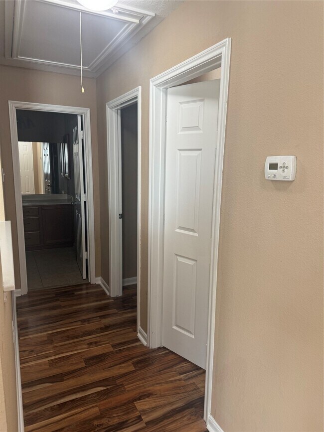 Building Photo - 15326 Trinity Meadow Dr