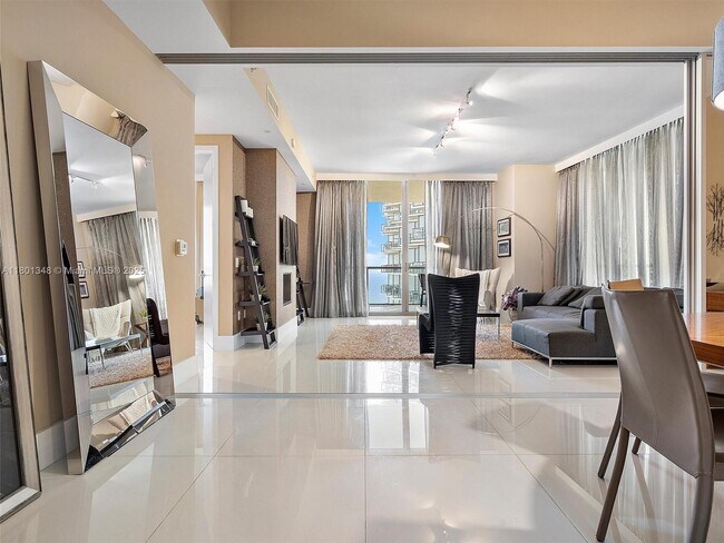 Building Photo - 9705 Collins Ave