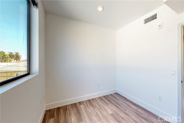 Building Photo - 1482 S Sherbourne Dr