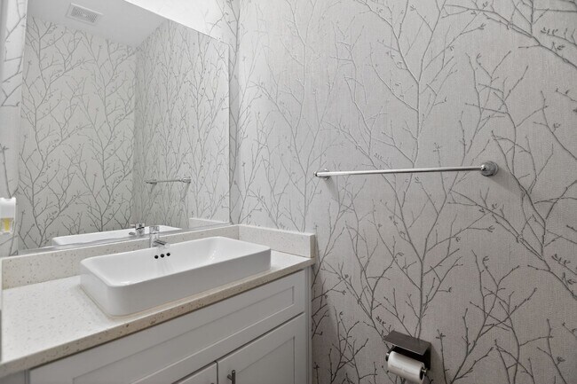 Building Photo - 2179 Half Moon Pl NE