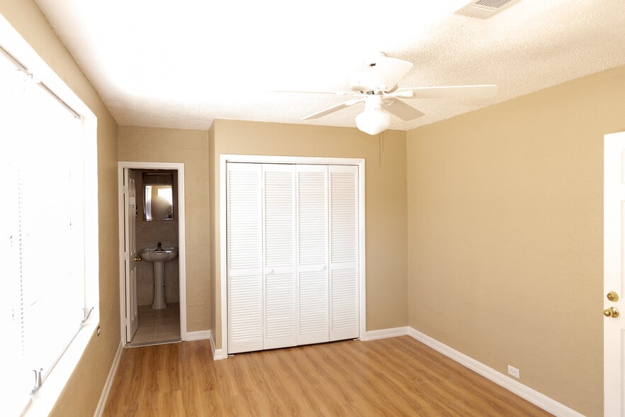 Building Photo - 619 Guild Dr