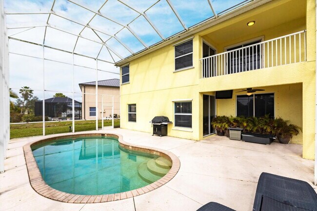 Building Photo - Rare 5 Bedroom Pool Home in Gated Community
