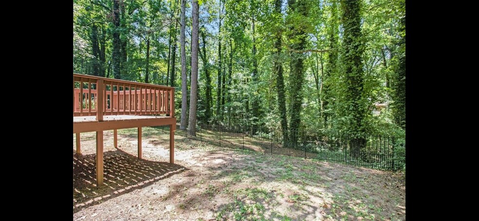 Building Photo - 3704 Asbury Ln SW