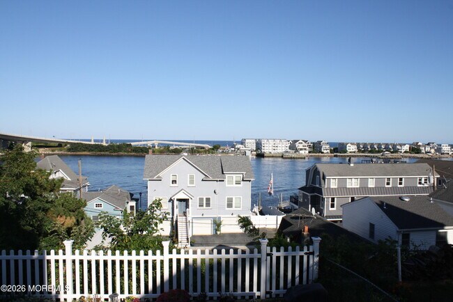 Building Photo - 42 Oceanview Ave