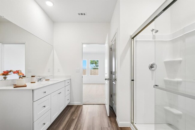 Building Photo - 1305 Morris Lp