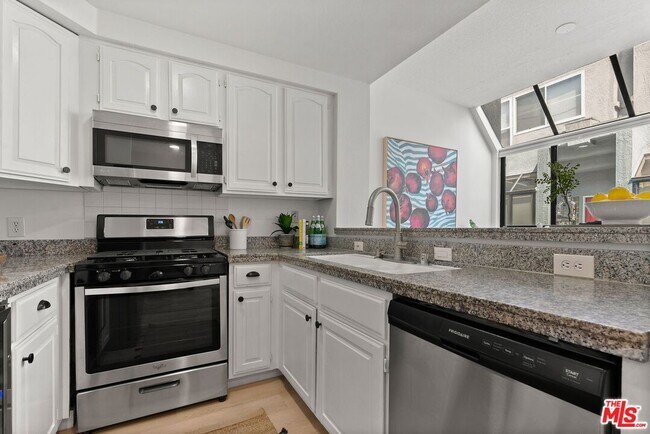 Building Photo - 1436 20th St