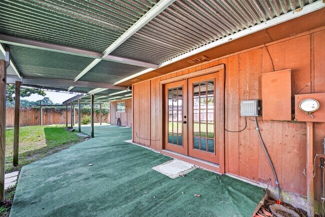 Building Photo - 711 Leicester Ln