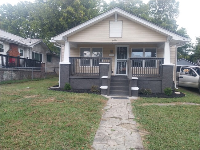 Building Photo - 4033 Porter Ave