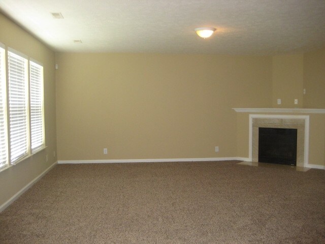 Building Photo - 3128 Hidden Creek Dr