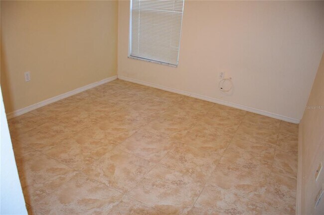 Building Photo - 2393 Paulette Dr