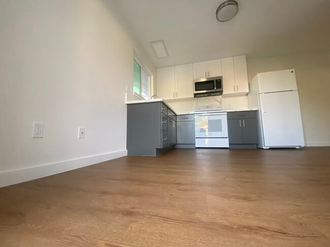 Building Photo - 3555 Campbell Ave