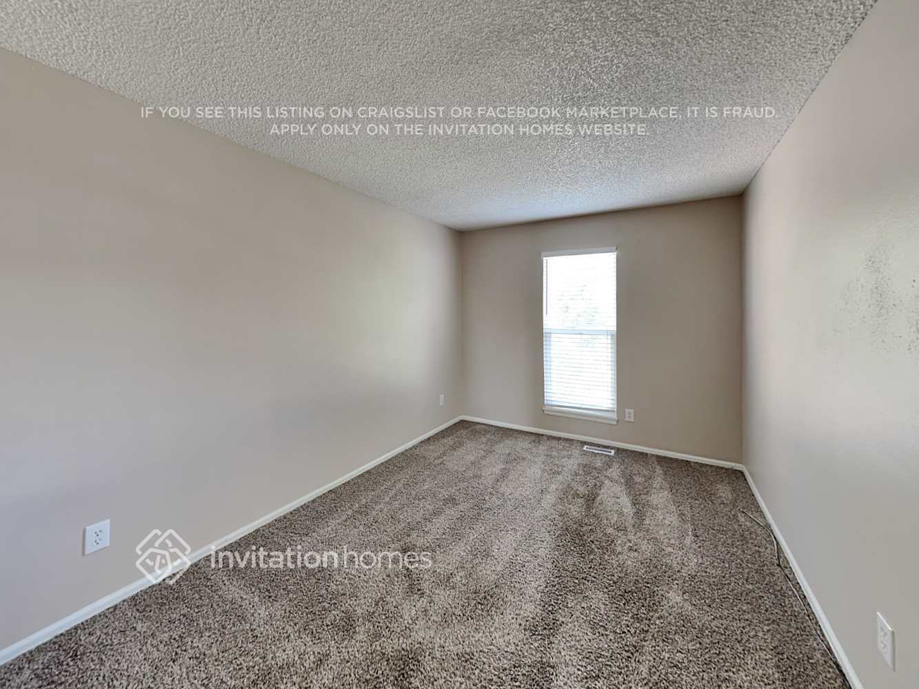 Building Photo - 1425 S Olathe Way